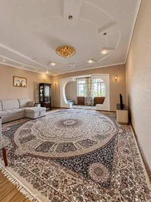 3-комнатная квартира, 130 м², Мирзо Улугбека 1