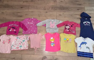 6 oylikdan 5 yoshgacha bo‘lgan qizaloq uchun kiyim-kechaklar to‘plamini sotaman 1