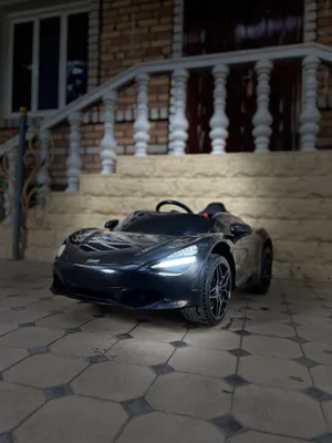 Maclaren 720S sotiladi bolajonlar uchun transport 1