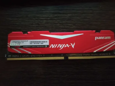 DDR4 4 ГБ 2400, 1 штука с радиатором. Состояние идеальное. Срочно продаётся 1