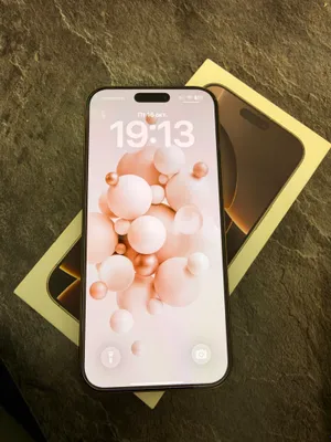 iPhone 16 Pro max 512 GB Gold 1
