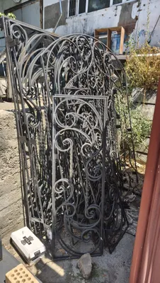 Yangi deraza panjaralari
