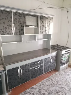 Продаются гарнитур и газовая плита 1