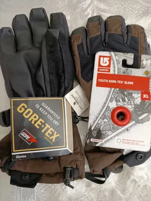 Burton Youth Gore-Tex chang‘i qo‘lqoplari 1