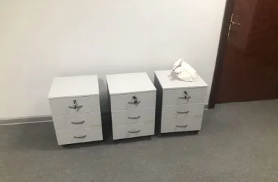 Uy, ofis, ish va kassa uchun Universal 410 tumba 1