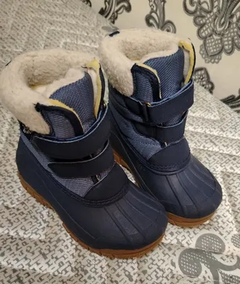 продам детские сапоги oshkosh 1