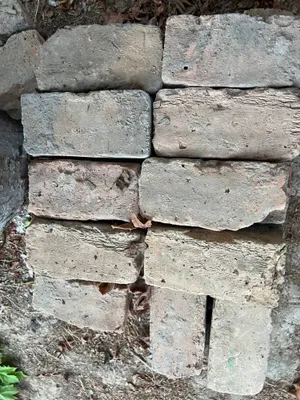 Кирпич 1