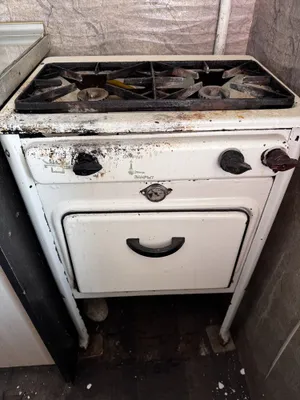 Продам газовую плиту 1