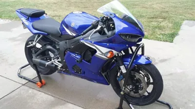 Yamaha r6 uchun orqa plastik sotaman 1