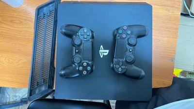 PlayStation 4 Pro 1TB 2 ta joystik 14 top oʻyinlar