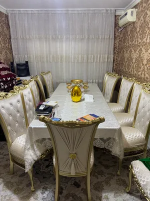 Продаются стол и стулья на 12 человек