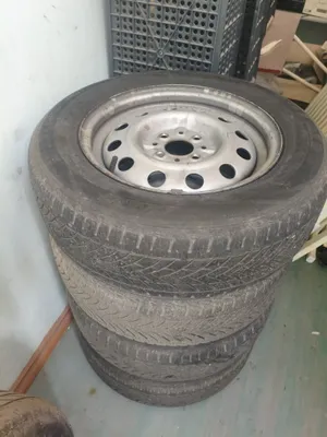 R14 VAZ Lada disklari shinalari bilan