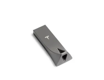 Tesla USB флешка 1