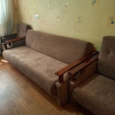 Yaxshi holatda divan va 2 ta kreslo 1