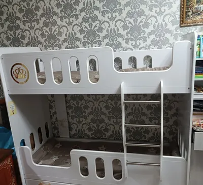 Продаётся двух этажный кровать 1