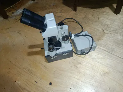 Mikroskop sotiladi 1