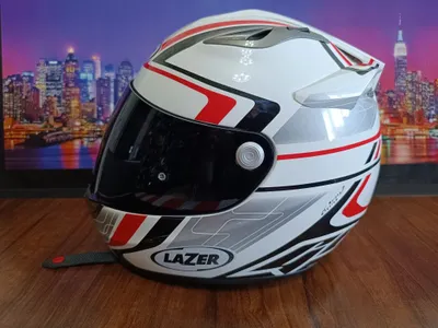 Мото шлем от Бельгийского бренда LAZER osprey 1