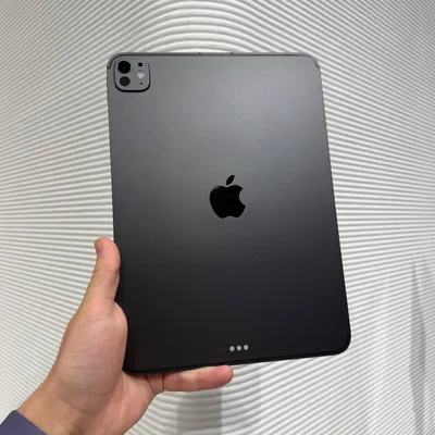 iPad Pro M5 Cellular Black 11-inch 100% 1