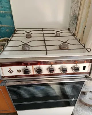 Газовая плита, 4 конфорки 1