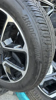 275/50/R22 Bridgestone 1