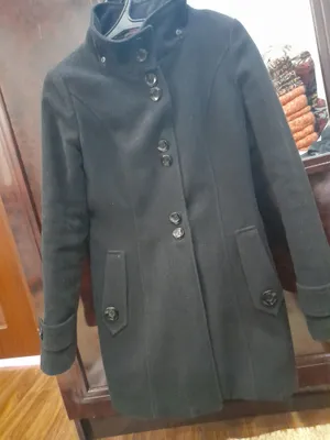 Qizlar uchun issiq palto sotaman