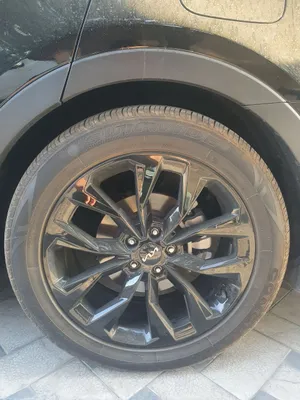 Диск и шина для Kia Sorento 1