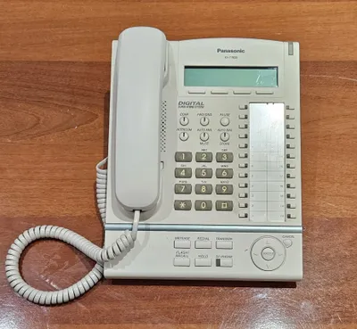 Цифровой системный телефон Panasonic KX-T7633