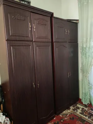 Stenka holati ajoyib, ikkta shkaf yomboshida turad 1