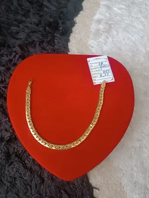 Oltin. Bilaguzuk. 750 probasi. Og‘irligi 8.31 g.