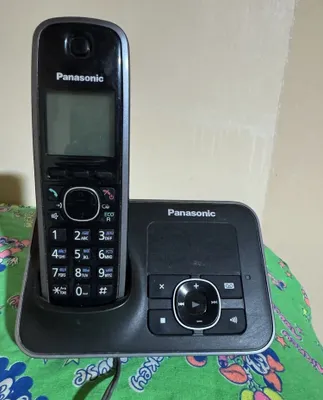 Ishlatilgan Panasonic telefoni