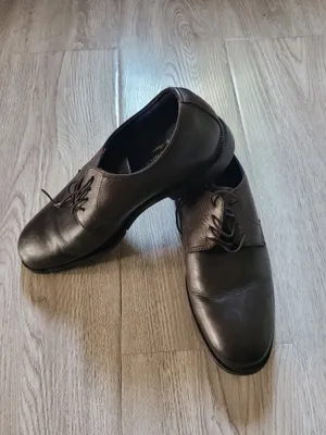 Erkaklar tuflisini sotaman 1