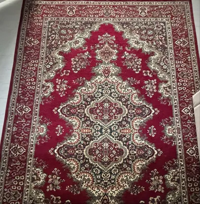 Продаётся ковёр размером 3×4 м, очень красивый
