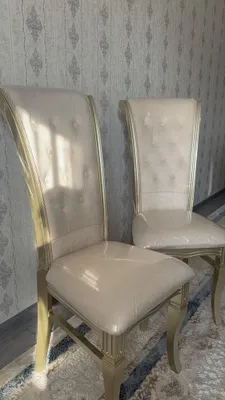 Mehmonxona uchun stullar