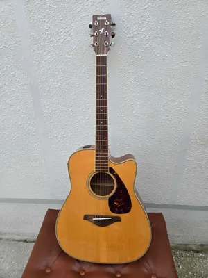 Yamaha FGX-720SCA akustik gitara. IDEAL 1