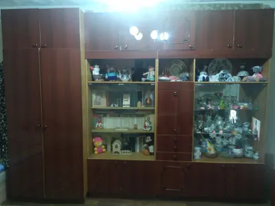 ishlatilgan devor mebeli
