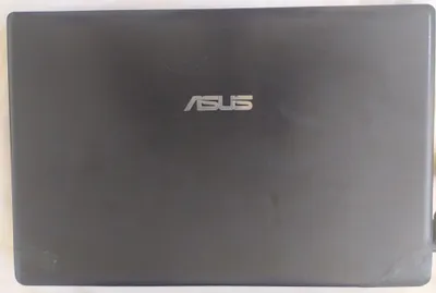 NOTEBOOK ASUS KORPUSIDA EKRANIDA AYBI BOR 1