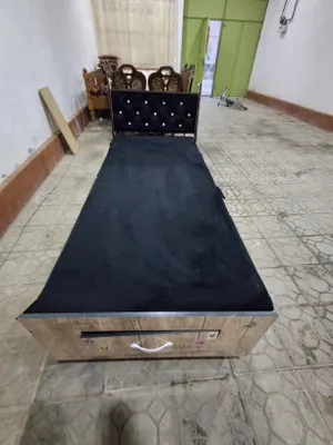 Кровать