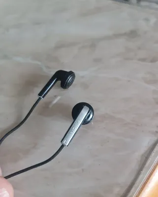 Наушники для Nokia 1