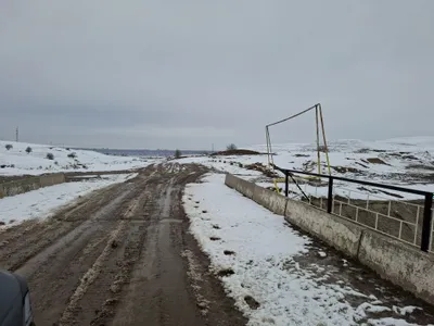 Chirchiq! 10 gektar sotiladi. Sobiq g‘isht zavodi, noturar joy uchun yer uchastkasi 1