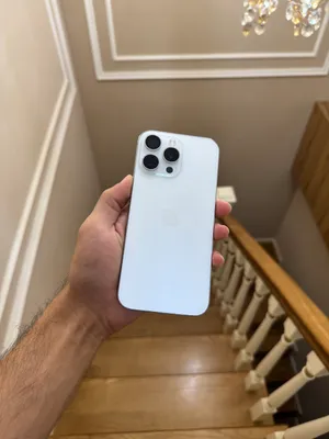 iPhone 15 Pro Max 256 White titan 1