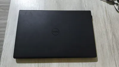 Noutbuk Dell 15 Pro Essential 1