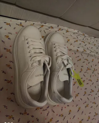 Alexander McQueen krossovkalari 1