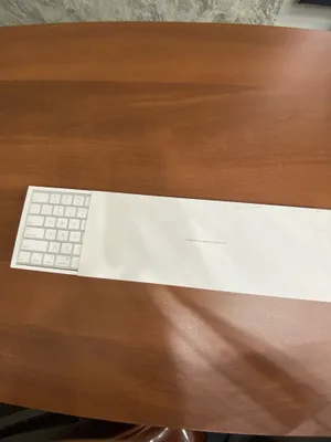 Apple Magic Keyboard (без Touch ID) 1