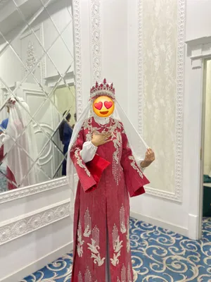 Одевалось один раз, размер 38, цена 400$