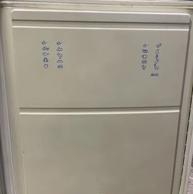 Холодильник Indesit 1