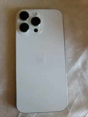 iPhone 16 Pro Max 1