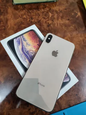iPhone XS MAX LL/A 256 ГБ. Чёрный, в отличном состоянии 1