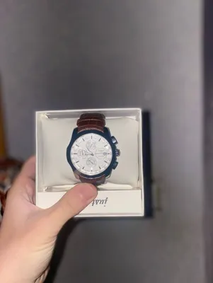 TISSOT soatlari shoshilinch sotiladi