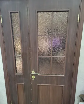 Продаются двери из МДФ. 4 штуки 2,10×90. 2 штуки 2,10×90. 1 штука 2,10×120 1