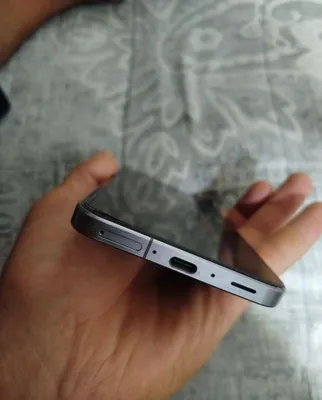 Samsung a56 5G. ... 1